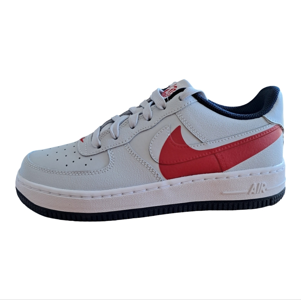 Nike Air Force 1 New LV8 Boys 4.5Y FQ4118-001 Size 4.5Y New Platinum/ Red/ Navy